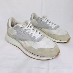 Reebok classic women’s shoes, size 7
